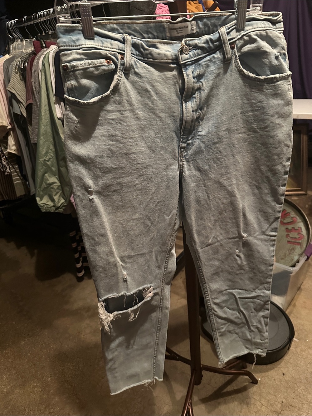 Light Wash Distressed womens Jeans - Casual Slim Fit